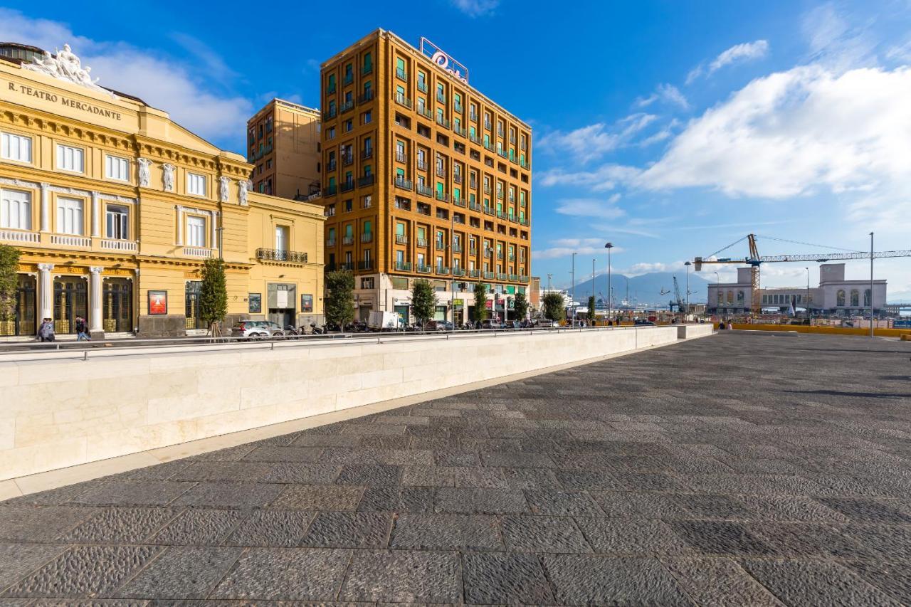 Piazza Municipio Apartments By Wonderful Italy Неаполь Экстерьер фото